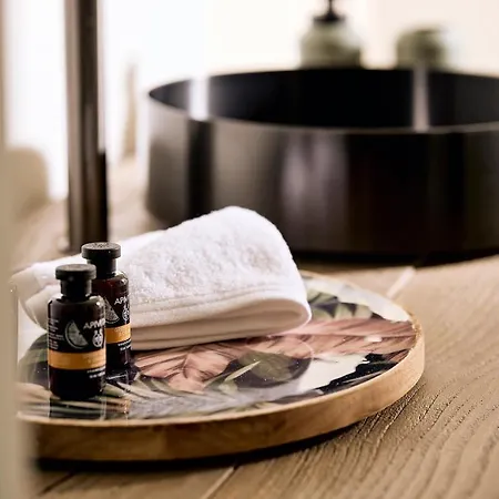 Niove Milos Gasthof *