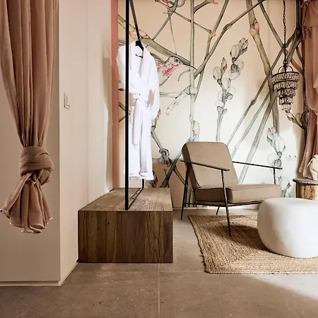 Niove Milos Gasthof *