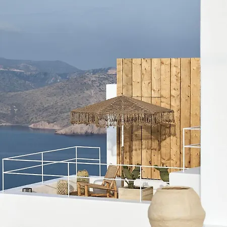 Niove Milos Gasthof *