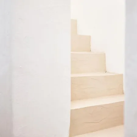 Niove Milos * Plaka (Milos)