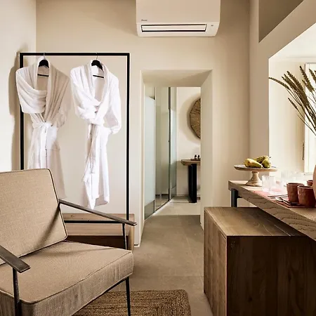 Niove Milos Plaka (Milos)