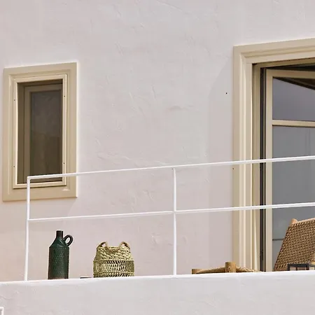 Herberg Niove Milos *