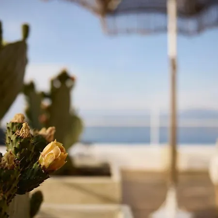 Niove Milos Plaka (Milos)