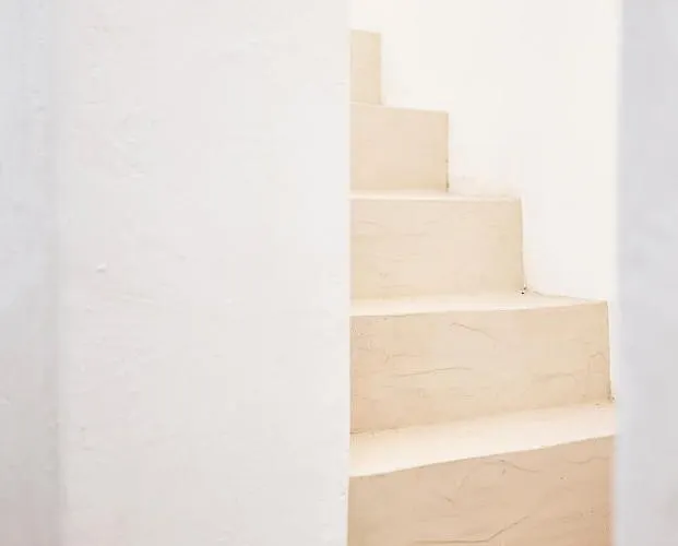 Niove Milos * Plaka (Milos)